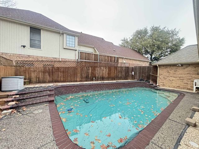 1205 Olde Towne Drive, Irving, TX 75061