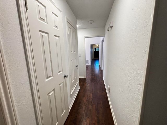 1205 Olde Towne Drive, Irving, TX 75061