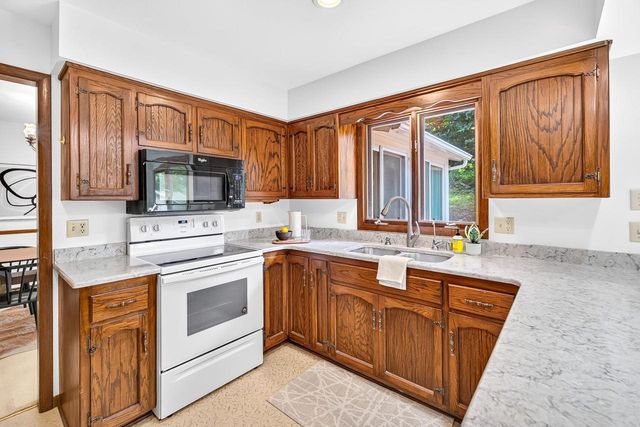 610 Walnut Grove Drive, Madison, WI 53717