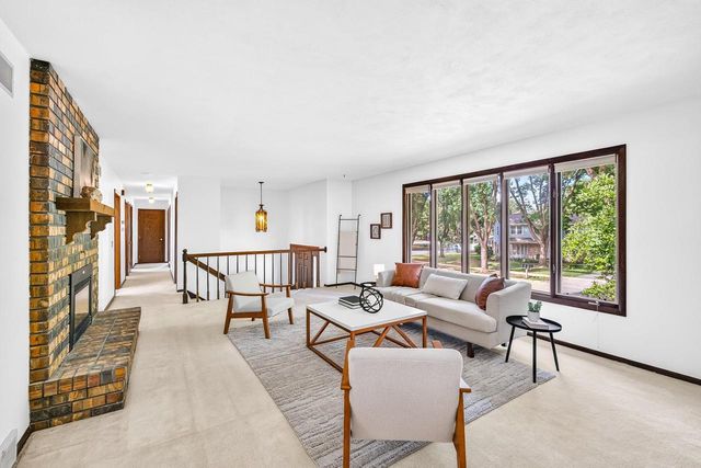 610 Walnut Grove Drive, Madison, WI 53717