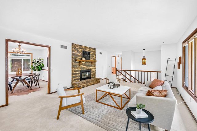 610 Walnut Grove Drive, Madison, WI 53717