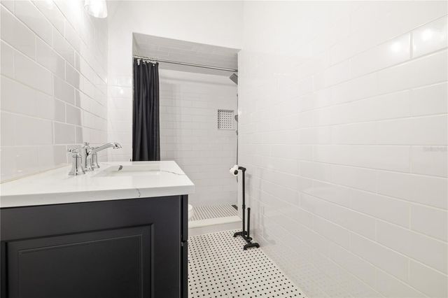 227 W FERN STREET, Tampa, FL 33604