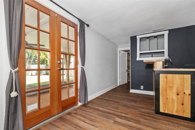 227 W FERN STREET, Tampa, FL 33604