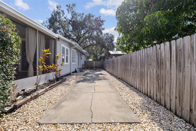 227 W FERN STREET, Tampa, FL 33604