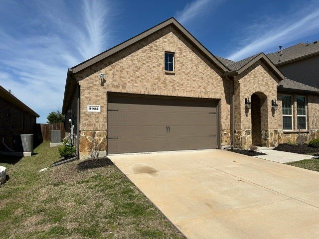3922 Sidney Lane, Heath, TX 75126