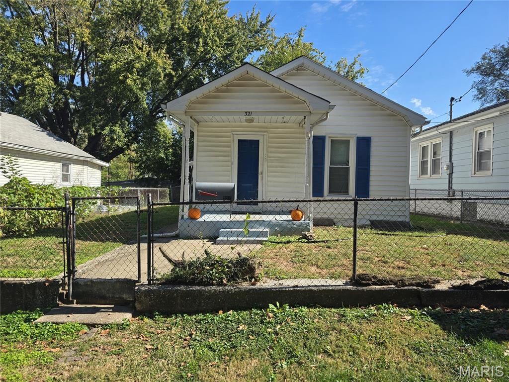 321 Dorris Street, Alton, IL 62002