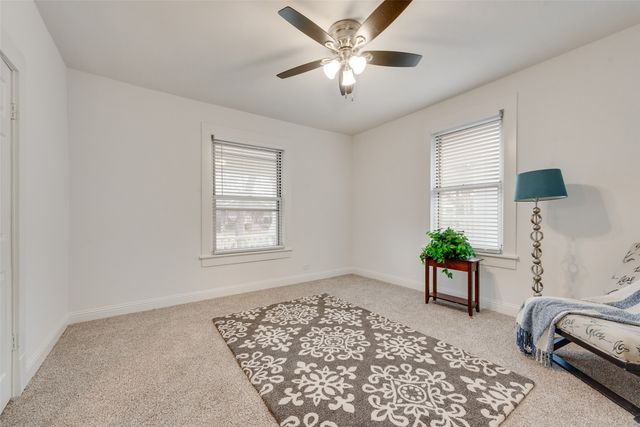 1205 W Arlington Avenue, Fort Worth, TX 76110