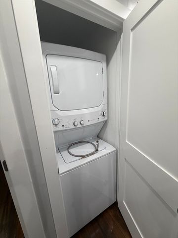 38 Pierpont St 1, Peabody, MA 01960