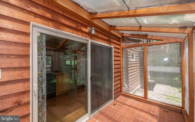 5945 BARTONSVILLE RD, Frederick, MD 21704