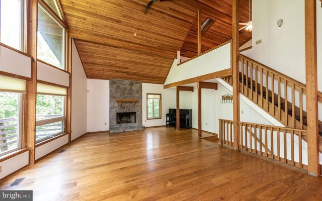 5945 BARTONSVILLE RD, Frederick, MD 21704