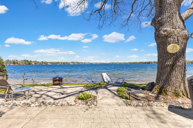 1434 Lake Drive, Grant Township, MI 48748