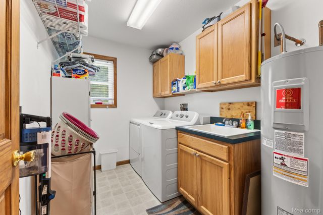 1434 Lake Drive, Grant Township, MI 48748