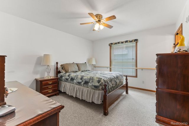 1434 Lake Drive, Grant Township, MI 48748