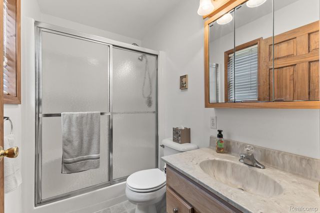 1434 Lake Drive, Grant Township, MI 48748