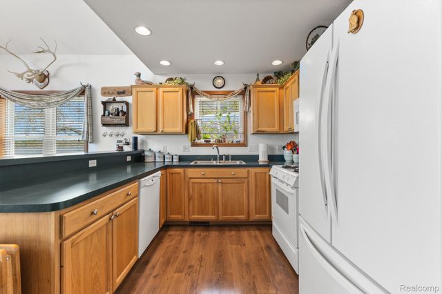 1434 Lake Drive, Grant Township, MI 48748