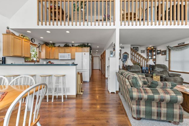 1434 Lake Drive, Grant Township, MI 48748