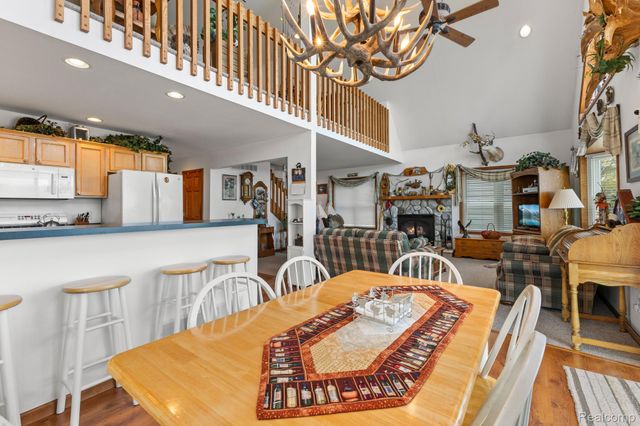 1434 Lake Drive, Grant Township, MI 48748