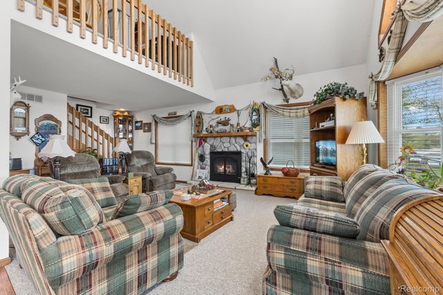 1434 Lake Drive, Grant Township, MI 48748