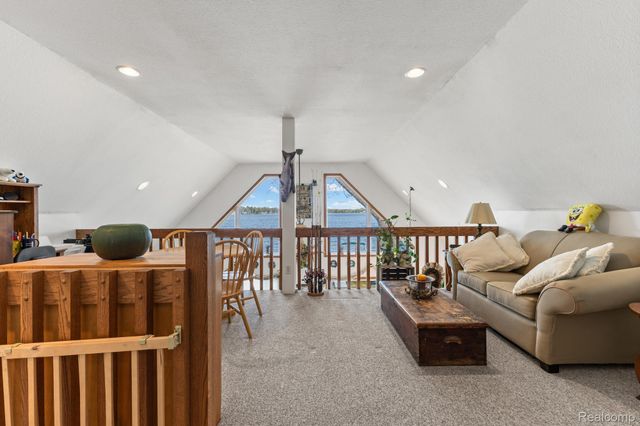 1434 Lake Drive, Grant Township, MI 48748