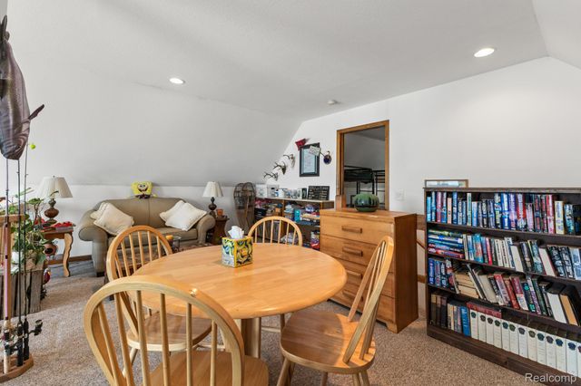 1434 Lake Drive, Grant Township, MI 48748