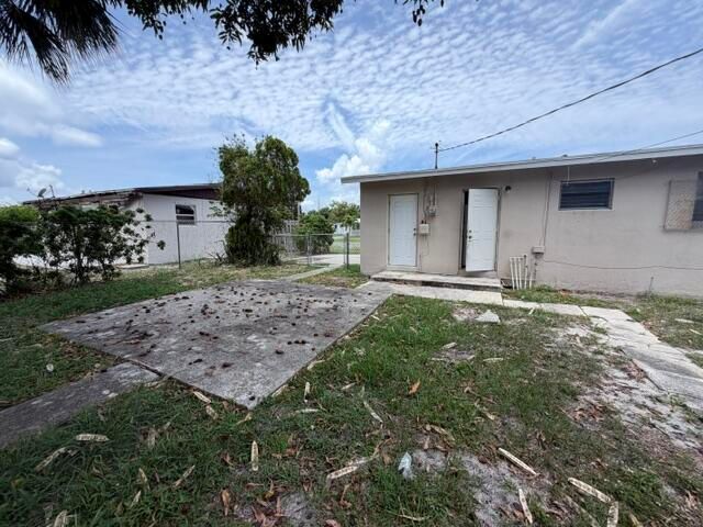 1360 10th Street, West Palm Beach, FL 33401