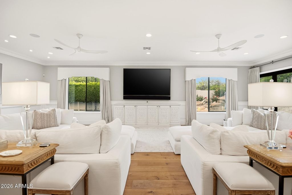 Image 9 of property listing at 2354 E MINTON Street, Mesa, AZ 85213