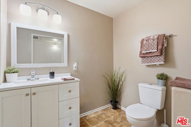 1050 Harbor Heights Drive C, Harbor City (los Angeles), CA 90710