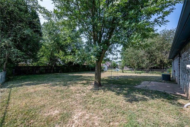 3408 W Olive Street, Rogers, AR 72756