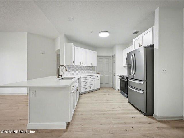 785 OAKLEAF PLANTATION Parkway 914, Orange Park, FL 32065