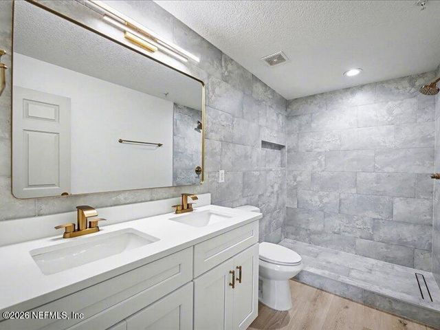 785 OAKLEAF PLANTATION Parkway 914, Orange Park, FL 32065