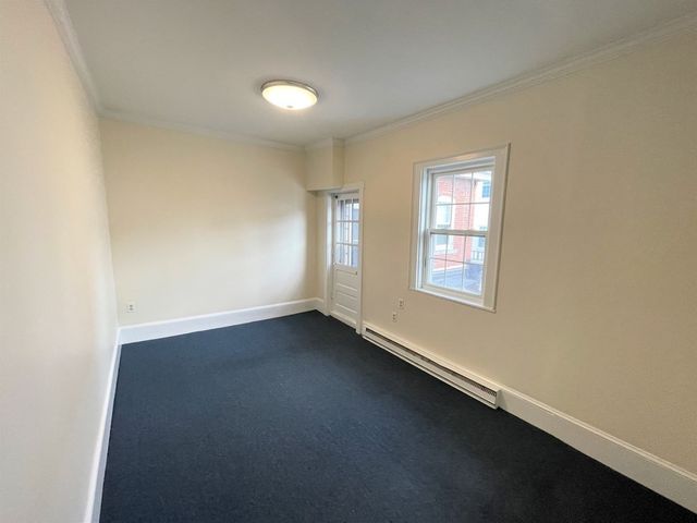 12 Essex Street 5, Andover, MA 01810