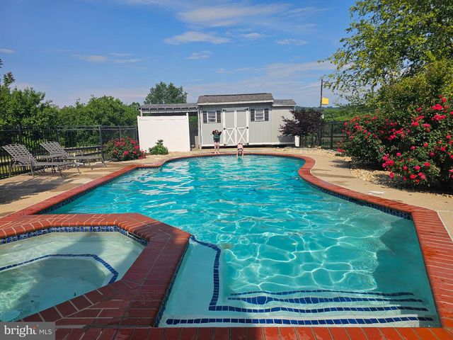 3329 YORKSHIRE CT, Adamstown, MD 21710