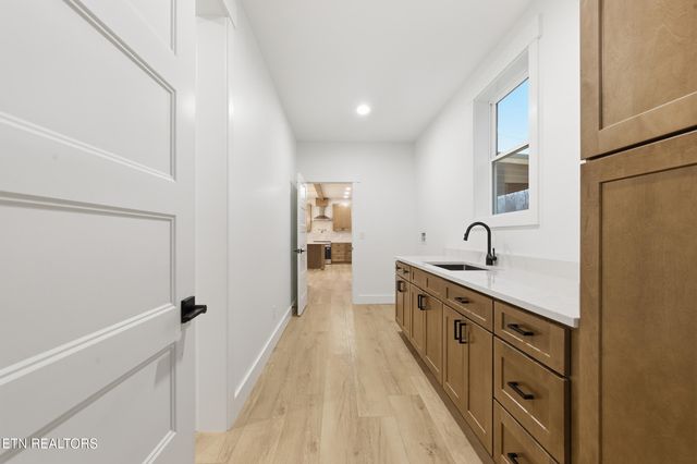 1440 Kimberlin Heights Rd, Knoxville, TN 37920