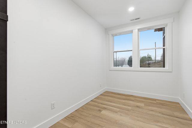 1440 Kimberlin Heights Rd, Knoxville, TN 37920