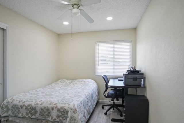 685 Bennington Ave, Turlock, CA 95382