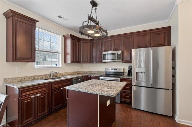 4304 Centre Mast CRES, Chesapeake, VA 23321