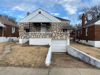 6927 Myron Avenue, St Louis, MO 63121