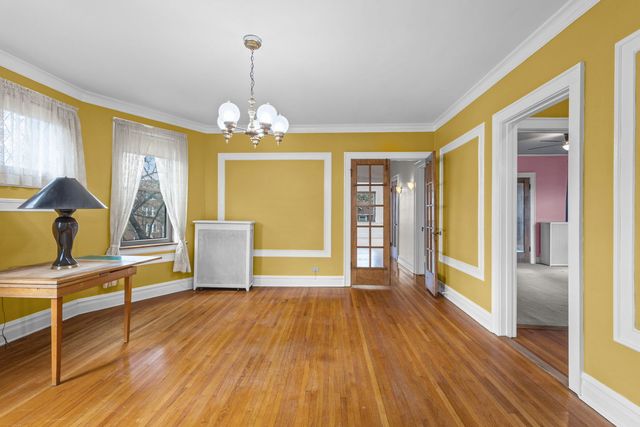 6835 N Wolcott Avenue, Chicago, IL 60626