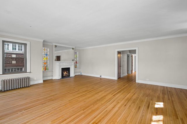 6835 N Wolcott Avenue, Chicago, IL 60626