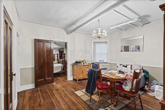 6835 N Wolcott Avenue, Chicago, IL 60626