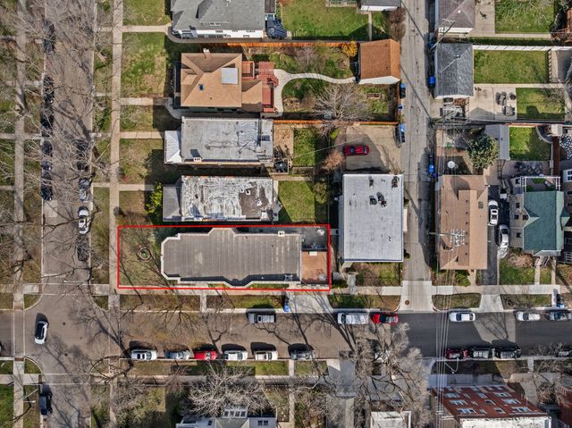 6835 N Wolcott Avenue, Chicago, IL 60626