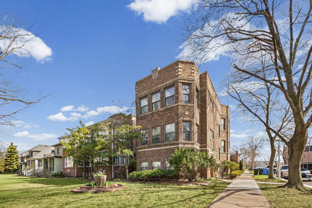 6835 N Wolcott Avenue, Chicago, IL 60626