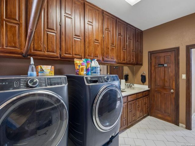 3144 Running Springs, San Antonio, TX 78261