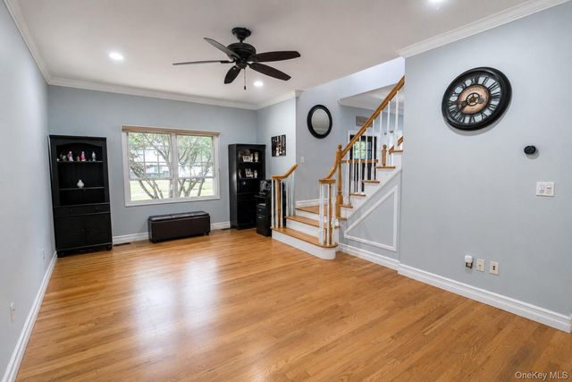 257 4th Street, Saint James, NY 11780