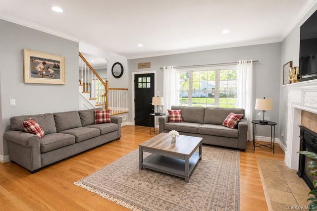 257 4th Street, Saint James, NY 11780