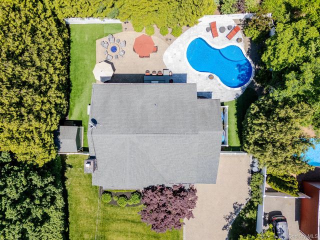 257 4th Street, Saint James, NY 11780