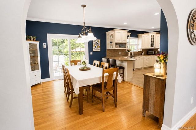 257 4th Street, Saint James, NY 11780