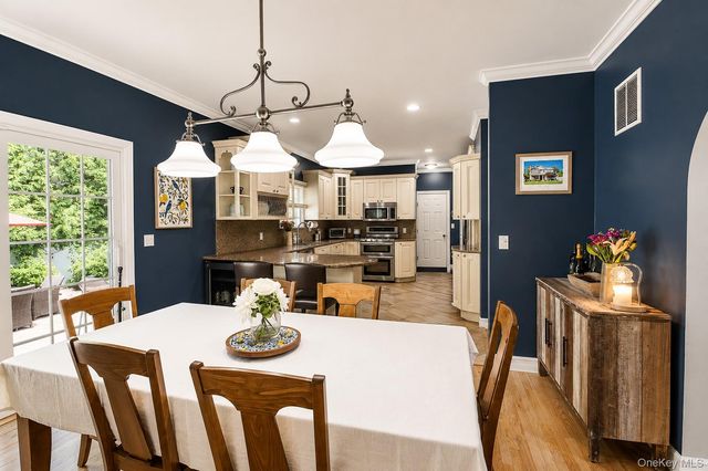 257 4th Street, Saint James, NY 11780