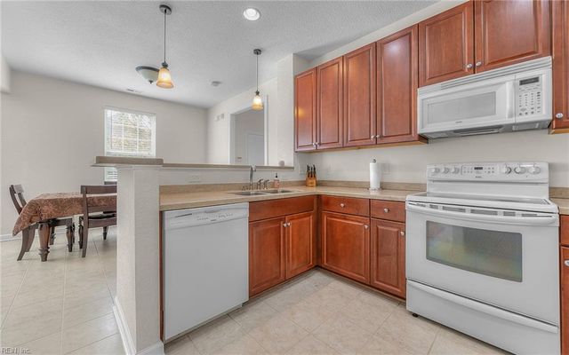 2416 Stumpy Lake CT, Virginia Beach, VA 23456