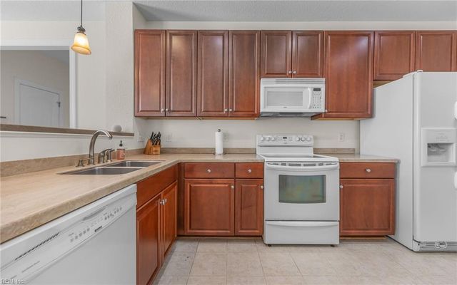 2416 Stumpy Lake CT, Virginia Beach, VA 23456